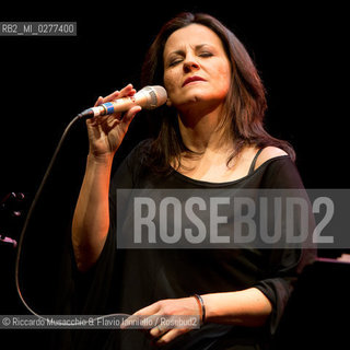Roma, Auditorium Parco della Musica 26 03 2013.La voce, Susanna Stivali “Piani DiVersi” .Susanna Stivali voce.Salvatore Bonafede, Ramberto Ciammarughi, Alessandro Gwis, Pietro Lussu, Luca Mannutza pianoforte. ©Riccardo Musacchio & Flavio Ianniello/Rosebud2