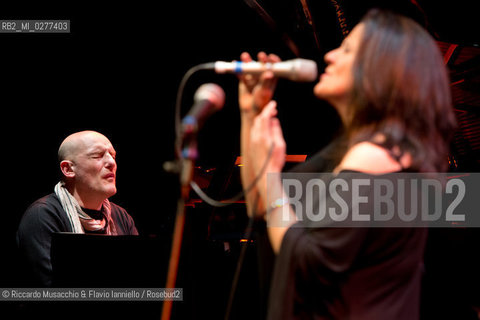 Roma, Auditorium Parco della Musica 26 03 2013.La voce, Susanna Stivali “Piani DiVersi” .Susanna Stivali voce.Salvatore Bonafede, Ramberto Ciammarughi, Alessandro Gwis, Pietro Lussu, Luca Mannutza pianoforte. ©Riccardo Musacchio & Flavio Ianniello/Rosebud2