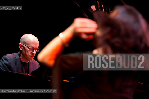 Roma, Auditorium Parco della Musica 26 03 2013.La voce, Susanna Stivali “Piani DiVersi” .Susanna Stivali voce.Salvatore Bonafede, Ramberto Ciammarughi, Alessandro Gwis, Pietro Lussu, Luca Mannutza pianoforte. ©Riccardo Musacchio & Flavio Ianniello/Rosebud2