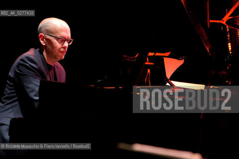 Roma, Auditorium Parco della Musica 26 03 2013.La voce, Susanna Stivali “Piani DiVersi” .Susanna Stivali voce.Salvatore Bonafede, Ramberto Ciammarughi, Alessandro Gwis, Pietro Lussu, Luca Mannutza pianoforte. ©Riccardo Musacchio & Flavio Ianniello/Rosebud2