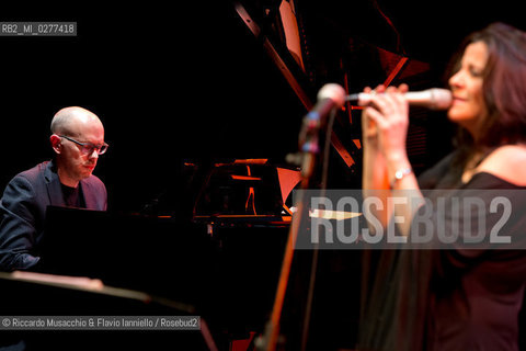 Roma, Auditorium Parco della Musica 26 03 2013.La voce, Susanna Stivali “Piani DiVersi” .Susanna Stivali voce.Salvatore Bonafede, Ramberto Ciammarughi, Alessandro Gwis, Pietro Lussu, Luca Mannutza pianoforte. ©Riccardo Musacchio & Flavio Ianniello/Rosebud2