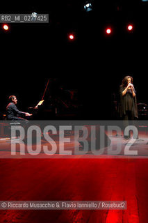 Roma, Auditorium Parco della Musica 26 03 2013.La voce, Susanna Stivali “Piani DiVersi” .Susanna Stivali voce.Salvatore Bonafede, Ramberto Ciammarughi, Alessandro Gwis, Pietro Lussu, Luca Mannutza pianoforte. ©Riccardo Musacchio & Flavio Ianniello/Rosebud2