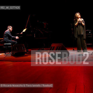 Roma, Auditorium Parco della Musica 26 03 2013.La voce, Susanna Stivali “Piani DiVersi” .Susanna Stivali voce.Salvatore Bonafede, Ramberto Ciammarughi, Alessandro Gwis, Pietro Lussu, Luca Mannutza pianoforte. ©Riccardo Musacchio & Flavio Ianniello/Rosebud2