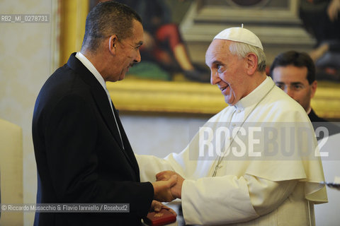 Città del Vaticano, Biblioteca Jul 04 2012.Pope Francesco meets  George Maxwell Richards president of Trinidada and Tobagos repubblic.. ©Riccardo Musacchio & Flavio Ianniello/Rosebud2