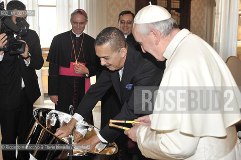 Città del Vaticano, Biblioteca Jul 04 2012.Pope Francesco meets  George Maxwell Richards president of Trinidada and Tobagos repubblic.. ©Riccardo Musacchio & Flavio Ianniello/Rosebud2