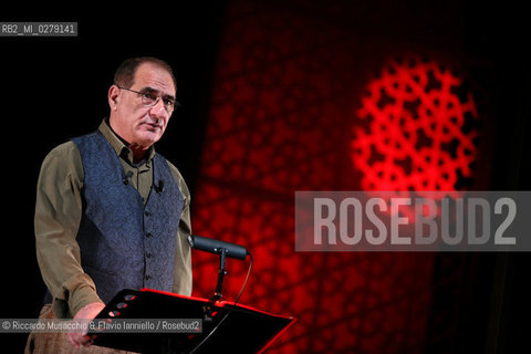 Rome, Oct 04 2007 Auditorium Parco della Musica.Italian writer and poet Vincenzo Cerami during the reading of the novel Le Mille e una Notte. ©Riccardo Musacchio & Flavio Ianniello/Rosebud2
