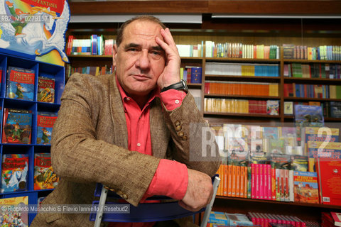Roma, Auditorium Parco della Musica 01 10 2007.Conferenza stampa di presentazione della lettura de. Le Mille e una Notte di Vincenzo Cerami..Nella foto: ritratto di Vincenzo Cerami.. ©Riccardo Musacchio & Flavio Ianniello/Rosebud2