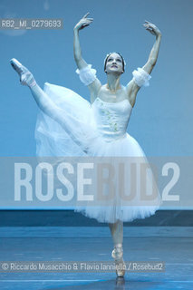 Roma, Auditorium Parco della Musica 28 07 2013.Tributo a Rudolf Nureyev Il mito e la passione .Gala Internazionale di danza..Nella foto: Ashley Bouder e Joaquin De Luz (New York City Ballet). ©Riccardo Musacchio & Flavio Ianniello/Rosebud2