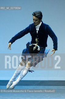 Roma, Auditorium Parco della Musica 28 07 2013.Tributo a Rudolf Nureyev Il mito e la passione .Gala Internazionale di danza..Nella foto: Ashley Bouder e Joaquin De Luz (New York City Ballet). ©Riccardo Musacchio & Flavio Ianniello/Rosebud2
