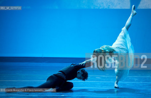 Roma, Auditorium Parco della Musica 28 07 2013.Tributo a Rudolf Nureyev Il mito e la passione .Gala Internazionale di danza..Nella foto: Silvia Azzoni e Oleksandr Ryabko (Hamburg Ballet). ©Riccardo Musacchio & Flavio Ianniello/Rosebud2