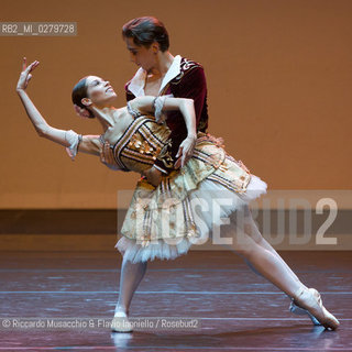 Roma, Auditorium Parco della Musica 28 07 2013.Tributo a Rudolf Nureyev Il mito e la passione .Gala Internazionale di danza..Nella foto: Maria Yakovleva e Denys Cherevychko (Opera di Vienna). ©Riccardo Musacchio & Flavio Ianniello/Rosebud2