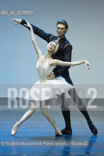 Roma, Auditorium Parco della Musica 28 07 2013.Tributo a Rudolf Nureyev Il mito e la passione .Gala Internazionale di danza..Nella foto: Lucia Lacarra e Marlon Dino (Bayerisches Staatsballet di Monaco di Baviera). ©Riccardo Musacchio & Flavio Ianniello/Rosebud2