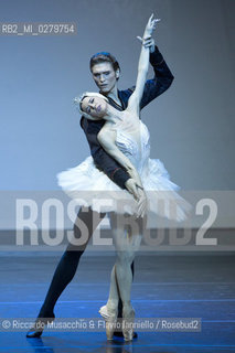 Roma, Auditorium Parco della Musica 28 07 2013.Tributo a Rudolf Nureyev Il mito e la passione .Gala Internazionale di danza..Nella foto: Lucia Lacarra e Marlon Dino (Bayerisches Staatsballet di Monaco di Baviera). ©Riccardo Musacchio & Flavio Ianniello/Rosebud2