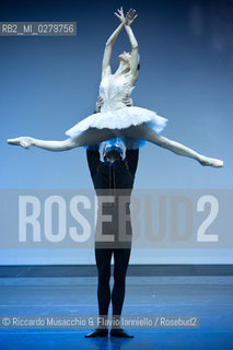 Roma, Auditorium Parco della Musica 28 07 2013.Tributo a Rudolf Nureyev Il mito e la passione .Gala Internazionale di danza..Nella foto: Lucia Lacarra e Marlon Dino (Bayerisches Staatsballet di Monaco di Baviera). ©Riccardo Musacchio & Flavio Ianniello/Rosebud2