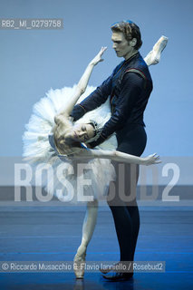 Roma, Auditorium Parco della Musica 28 07 2013.Tributo a Rudolf Nureyev Il mito e la passione .Gala Internazionale di danza..Nella foto: Lucia Lacarra e Marlon Dino (Bayerisches Staatsballet di Monaco di Baviera). ©Riccardo Musacchio & Flavio Ianniello/Rosebud2
