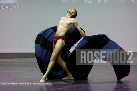 Roma, Auditorium Parco della Musica 28 07 2013.Tributo a Rudolf Nureyev Il mito e la passione .Gala Internazionale di danza..Nella foto: Maurizio Nardi (Martha Graham Dance Company). ©Riccardo Musacchio & Flavio Ianniello/Rosebud2