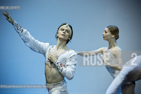 Roma, Auditorium Parco della Musica 28 07 2013.Tributo a Rudolf Nureyev Il mito e la passione .Gala Internazionale di danza..Nella foto: Evgenia Obratsova e Denis Rodkin (Teatro Bolshoi di Mosca). ©Riccardo Musacchio & Flavio Ianniello/Rosebud2