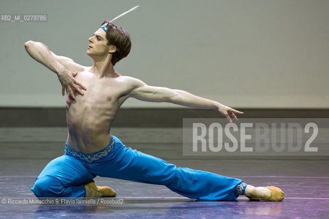 Roma, Auditorium Parco della Musica 28 07 2013.Tributo a Rudolf Nureyev Il mito e la passione .Gala Internazionale di danza..Nella foto: Maria Shirinkina e Vladimir Shklyarov (Balletto del Mariinsky-Kirov di San Pietroburgo. ©Riccardo Musacchio & Flavio Ianniello/Rosebud2