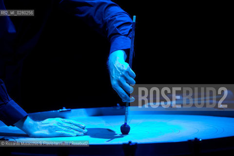 Roma, Auditorium Parco della Musica 20 06 2013.Chant de la Matiére.Performance per Feed-Drum, SkinAct e Multi-percussioni.Interprete Philippe Spiesser. ©Riccardo Musacchio & Flavio Ianniello/Rosebud2