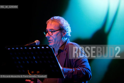 Roma, Auditorium Parco della Musica 18 04 2013.Patti Smith My Festival .David Riondino Pinocchio di sabbia .voce recitante David Riondino  .disegni e animazioni su sabbia Massimo Ottoni  .musiche Matteo Scaioli . ©Riccardo Musacchio & Flavio Ianniello/Rosebud2