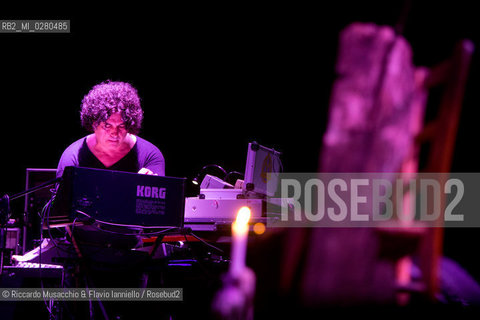 Roma, Auditorium Parco della Musica 18 04 2013.Patti Smith My Festival .David Riondino Pinocchio di sabbia .voce recitante David Riondino  .disegni e animazioni su sabbia Massimo Ottoni  .musiche Matteo Scaioli . ©Riccardo Musacchio & Flavio Ianniello/Rosebud2