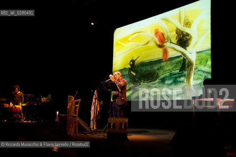 Roma, Auditorium Parco della Musica 18 04 2013.Patti Smith My Festival .David Riondino Pinocchio di sabbia .voce recitante David Riondino  .disegni e animazioni su sabbia Massimo Ottoni  .musiche Matteo Scaioli . ©Riccardo Musacchio & Flavio Ianniello/Rosebud2