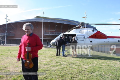 Roma, Auditorium Parco della Musica 17 12 2008.Festival delle Scienze LUniverso. nella foto: prove di Helicopter Quartet di Karlheinz Stockhausen, Quartetto Arditti, quattro elicotteri in volo, Alvise Vidolin regia audio.  ©Riccardo Musacchio & Flavio Ianniello/Rosebud2