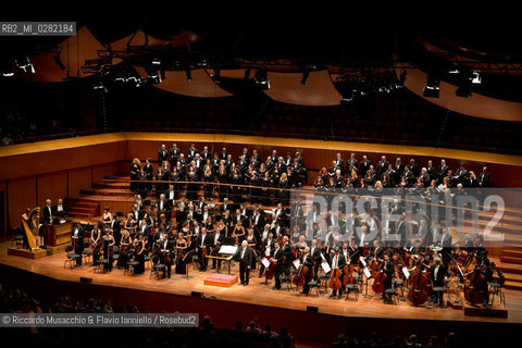 Roma, Auditorium parco della Musica 26 09 2013..Omaggio a Trovajoli .Orchestra e Coro dellAccademia Nazionale di Santa Cecilia.Franco Petracchi direttore.Enrico Pieranunzi pianoforte.Massimo Quarta violino. ©Riccardo Musacchio & Flavio Ianniello/Rosebud2