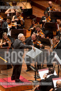 Roma, Auditorium parco della Musica 26 09 2013..Omaggio a Trovajoli .Orchestra e Coro dellAccademia Nazionale di Santa Cecilia.Franco Petracchi direttore.Enrico Pieranunzi pianoforte.Massimo Quarta violino. ©Riccardo Musacchio & Flavio Ianniello/Rosebud2