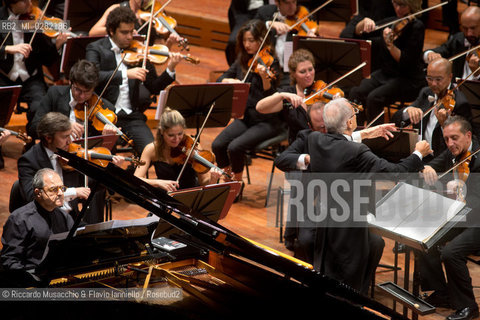 Roma, Auditorium parco della Musica 26 09 2013..Omaggio a Trovajoli .Orchestra e Coro dellAccademia Nazionale di Santa Cecilia.Franco Petracchi direttore.Enrico Pieranunzi pianoforte.Massimo Quarta violino. ©Riccardo Musacchio & Flavio Ianniello/Rosebud2