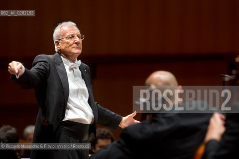 Roma, Auditorium parco della Musica 26 09 2013..Omaggio a Trovajoli .Orchestra e Coro dellAccademia Nazionale di Santa Cecilia.Franco Petracchi direttore.Enrico Pieranunzi pianoforte.Massimo Quarta violino. ©Riccardo Musacchio & Flavio Ianniello/Rosebud2
