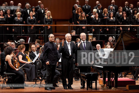 Roma, Auditorium parco della Musica 26 09 2013..Omaggio a Trovajoli .Orchestra e Coro dellAccademia Nazionale di Santa Cecilia.Franco Petracchi direttore.Enrico Pieranunzi pianoforte.Massimo Quarta violino. ©Riccardo Musacchio & Flavio Ianniello/Rosebud2