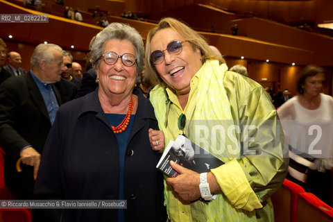 Roma, Auditorium parco della Musica 26 09 2013..Omaggio a Trovajoli .Orchestra e Coro dellAccademia Nazionale di Santa Cecilia.Franco Petracchi direttore.Enrico Pieranunzi pianoforte.Massimo Quarta violino.Nella foto: Leopoldo Mastelloni ed Emy.... ©Riccardo Musacchio & Flavio Ianniello/Rosebud2
