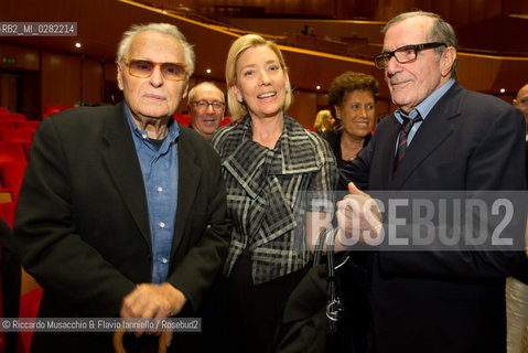 Roma, Auditorium parco della Musica 26 09 2013..Omaggio a Trovajoli .Orchestra e Coro dellAccademia Nazionale di Santa Cecilia.Franco Petracchi direttore.Enrico Pieranunzi pianoforte.Massimo Quarta violino.Nella foto: Piero Tosi, Maria Paola Trovajoli e Carlo Giuffrè. ©Riccardo Musacchio & Flavio Ianniello/Rosebud2