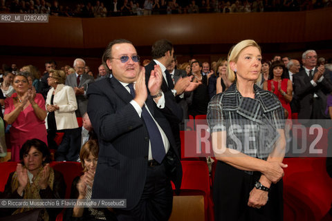 Roma, Auditorium parco della Musica 26 09 2013..Omaggio a Trovajoli .Orchestra e Coro dellAccademia Nazionale di Santa Cecilia.Franco Petracchi direttore.Enrico Pieranunzi pianoforte.Massimo Quarta violino.Nella foto: Nella foto: il direttore della SIAE Gaetano Blandini e Maria Paola Trovajoli. ©Riccardo Musacchio & Flavio Ianniello/Rosebud2