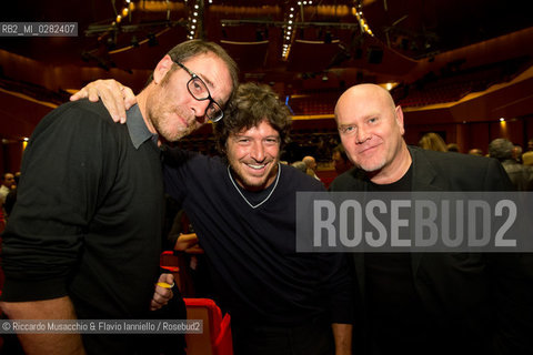 Roma, Auditorium parco della Musica 26 09 2013..Omaggio a Trovajoli .Orchestra e Coro dellAccademia Nazionale di Santa Cecilia.Franco Petracchi direttore.Enrico Pieranunzi pianoforte.Massimo Quarta violino.Nella foto:  Valeri Mastrandrea, Michele La Ginestra e Roberto Gatto. ©Riccardo Musacchio & Flavio Ianniello/Rosebud2