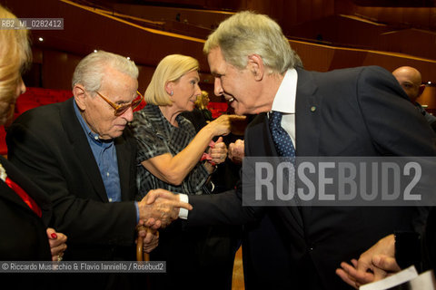 Roma, Auditorium parco della Musica 26 09 2013..Omaggio a Trovajoli .Orchestra e Coro dellAccademia Nazionale di Santa Cecilia.Franco Petracchi direttore.Enrico Pieranunzi pianoforte.Massimo Quarta violino.Nella foto: Piero Tosi e Giuliano Gemma. ©Riccardo Musacchio & Flavio Ianniello/Rosebud2