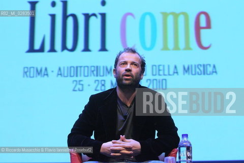 Roma, Auditorium Parco della Musica 26 03 2010.Libri Come festa del libro e della lettura.Nella foto: conferenza di Fabio Volo per le scuole superiori Come scrivo oi miei libri.. ©Riccardo Musacchio & Flavio Ianniello/Rosebud2