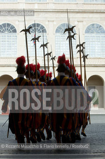 Città del Vaticano, 08 11 2013.Udienza del Santo Padre, Papa Francesco al Presidente della Repubblica del Costa Rica, S.E. la Sig.ra laura CHINCHILLA.Nella foto: Guardie Svizzere. ©Riccardo Musacchio & Flavio Ianniello/Rosebud2