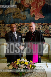 Città del Vaticano, Palazzo Apostolico 18 11 2013. Papa Francesco riceve in visita privata il Primo Ministro delle Bahamas Perry Gladstone Christie. .nella foto:  Lincontro con il neo segretario di Stato Vaticano Pietro Parolin al suo primo incontro ufficiale. ©Riccardo Musacchio & Flavio Ianniello/Rosebud2