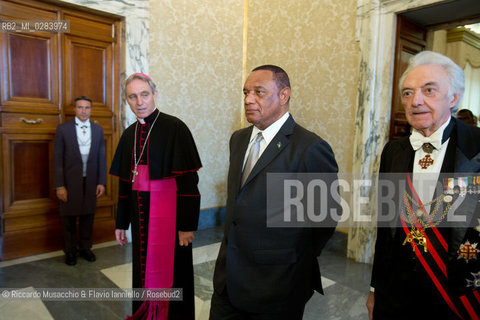 Città del Vaticano, Palazzo Apostolico 18 11 2013. Papa Francesco riceve in visita privata il Primo Ministro delle Bahamas Perry Gladstone Christie.  ©Riccardo Musacchio & Flavio Ianniello/Rosebud2
