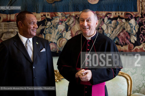 Città del Vaticano, Palazzo Apostolico 18 11 2013. Papa Francesco riceve in visita privata il Primo Ministro delle Bahamas Perry Gladstone Christie. .nella foto:  Lincontro con il neo segretario di Stato Vaticano Pietro Parolin al suo primo incontro ufficiale. ©Riccardo Musacchio & Flavio Ianniello/Rosebud2