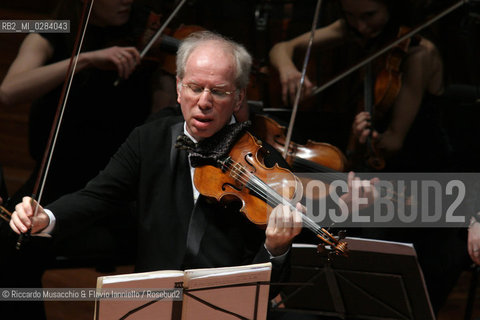 Roma, Auditorium Parco della Musica 07 04 2006.Kremerata Baltica, direttore e violino Gidon Kremer.Ph Riccardo Musacchio & Flavio Ianniello.
 ©Riccardo Musacchio & Flavio Ianniello/Rosebud2