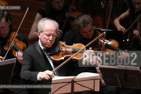 Apr 07 06 Rome, Auditorium Parco della Musica.The Conductor and Violinist Gidon Kremer.in concert with his orchestra Kremerata Baltica. ©Riccardo Musacchio & Flavio Ianniello/Rosebud2