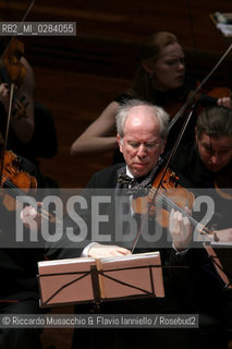 Apr 07 06 Rome, Auditorium Parco della Musica.The Conductor and Violinist Gidon Kremer.in concert with his orchestra Kremerata Baltica. ©Riccardo Musacchio & Flavio Ianniello/Rosebud2