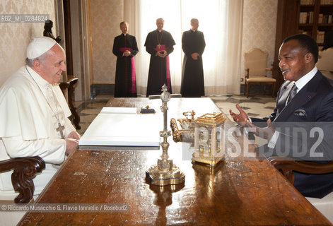 Città del Vaticano, Biblioteca 09 12  2013.Udienza del Santo Padre Papa Francesco al Presidente della Repubblica del Congo, S.E. Denis SASSOU NGUESSO. ©Riccardo Musacchio & Flavio Ianniello/Rosebud2
