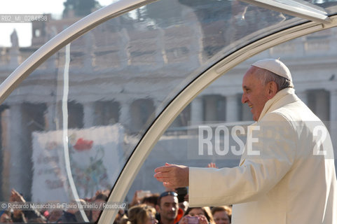 Città del Vaticano, Piazza San Pietro 11 12  2013.Udienza Generale Pontificia presieduta.da Sua Santità Papa Francesco. ©Riccardo Musacchio & Flavio Ianniello/Rosebud2