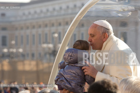 Città del Vaticano, Piazza San Pietro 11 12  2013.Udienza Generale Pontificia presieduta.da Sua Santità Papa Francesco. ©Riccardo Musacchio & Flavio Ianniello/Rosebud2