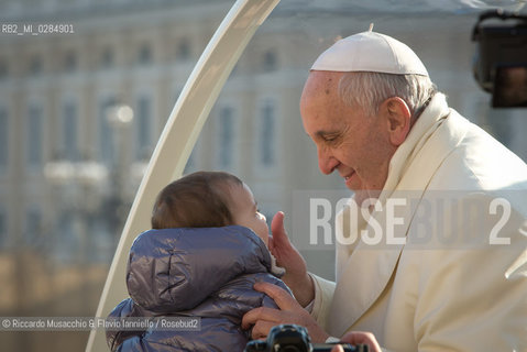 Città del Vaticano, Piazza San Pietro 11 12  2013.Udienza Generale Pontificia presieduta.da Sua Santità Papa Francesco. ©Riccardo Musacchio & Flavio Ianniello/Rosebud2