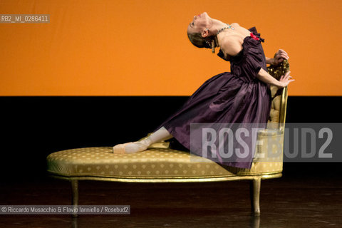 Roma Auditorium parco della Musica 26 01 2014.Eleonora Abbagnato e le Stelle dellOpéra di Parigi.Nella foto: La Dama delle Camelie coreografia di John Neumeier, danzano Silvia Azzoni e Oleksandr Ryabko. ©Riccardo Musacchio & Flavio Ianniello/Rosebud2
